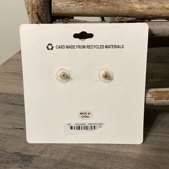 Spice Market WATERING CAN AND FLOWER  W/FAUX GEMS & PEARLS DANGLE EARRINGS - Picture 7 of 7